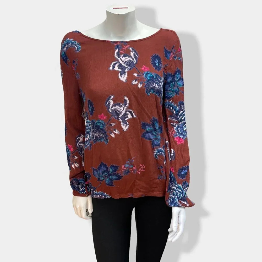 5/$20 BILLABONG Floral Lace Up Top